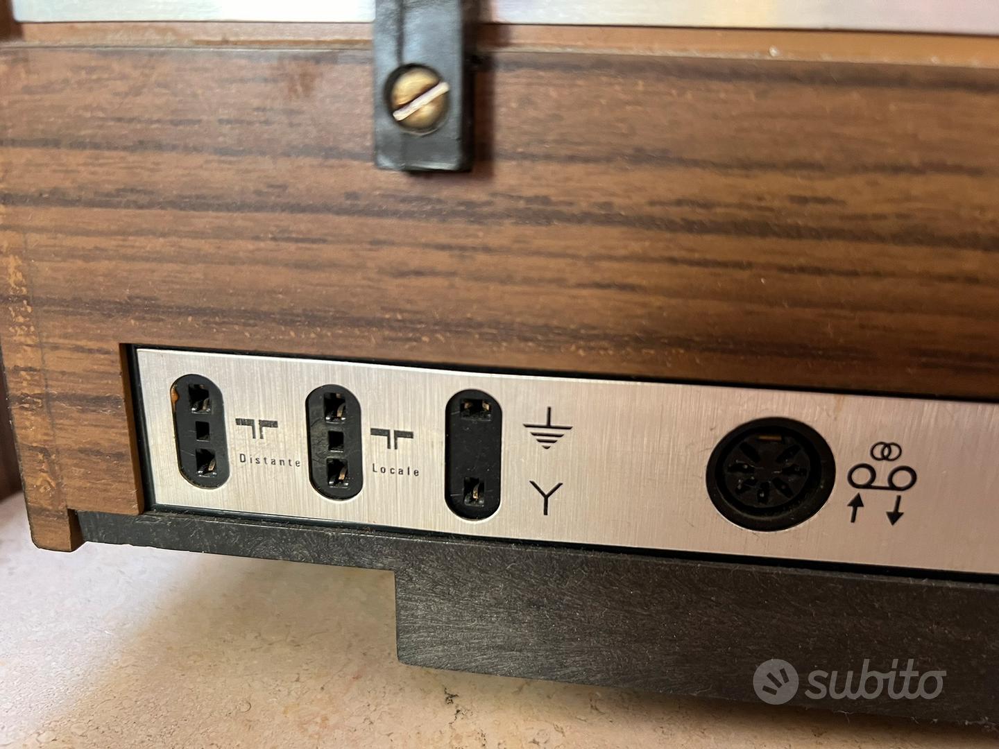 Giradischi anni 70 Europhon con 2 casse in legno - 10 Watt Location