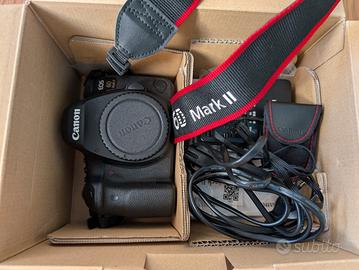 Canon EOS 6D Mark II + due obiettivi