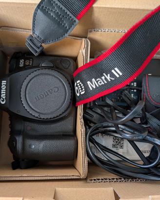 Canon EOS 6D Mark II + due obiettivi