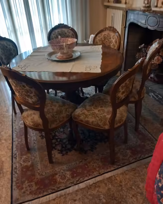 Tavolo Pranzo estensibile con 6 seggiole