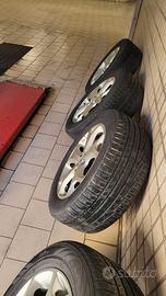 4 Cerchi con gomme invernali Ford Kuga 235 55 R 17