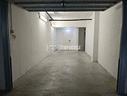ampio-box-di-35-mq-con-cantina-laboratorio