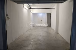 Ampio Box di 35 mq con Cantina/Laboratorio
