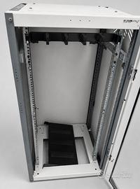 Armadio rack Sarel 19” con porta in vetro, chiavi