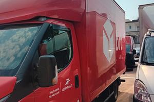 Iveco Daily 35 con sponda idraulica