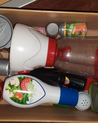 Cucina giocattolo in legno con accessori
