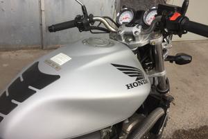 Hornet con km 11.400