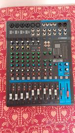 Mixer YAMAHA MG12XU