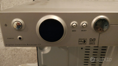 Decoder Hyundai Sat con 2 slot Cam 1 slot Irdeto