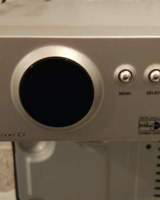 Decoder Hyundai Sat con 2 slot Cam 1 slot Irdeto