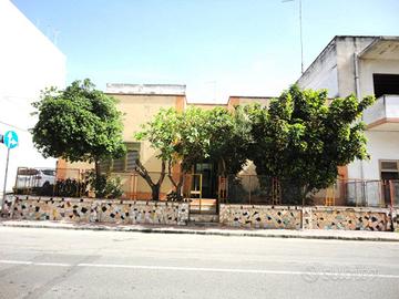 Appartamento di 160 m² con 5 locali a Montemesola