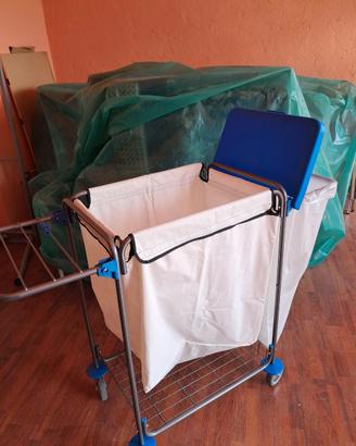 Carrello per uso pulizie ambienti