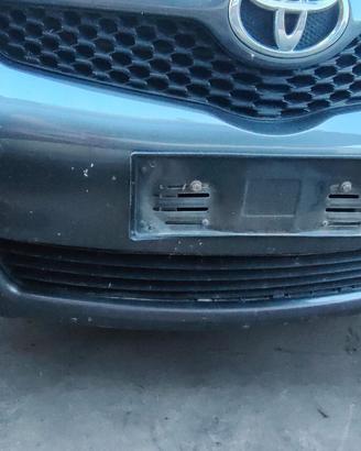 TOYOTA YARIS 2008 PARAURTI ANTERIORE