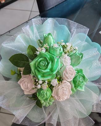 bouquet di fiori in gesso realizzato a mano 