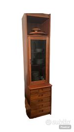 Vetrinetta credenza in legno massello con cassetti
