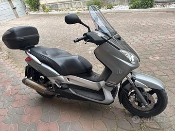 Yamaha Xmax 250
