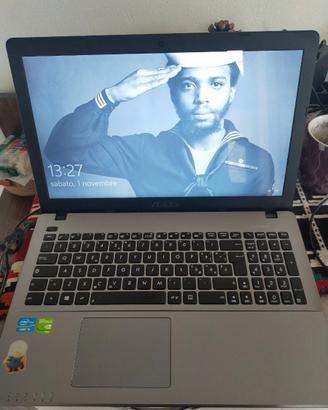 PC portatile ASUS F550C Windows 10