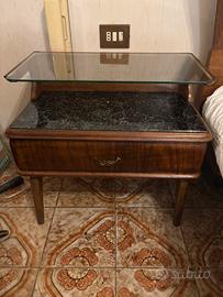 Coppia di comodino vintage in radica di noce