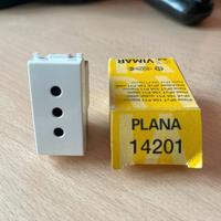 Presa 10 A Vimar Plana 14201