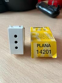 Presa 10 A Vimar Plana 14201