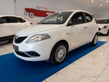 Lancia Ypsilon 1.2 69 CV 5 porte Silver