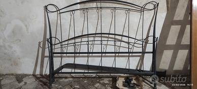 Letto matrimoniale in ferro battuto 