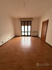 Casa autonoma in centro con box ampio