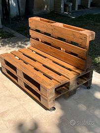 Divanetto in pallet fatto a Mano 120x80