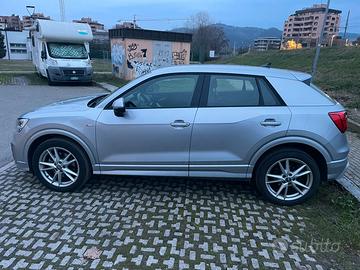 Audi q2 30 tdi s-line automatica