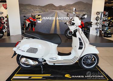 Piaggio Vespa 300 GTS S