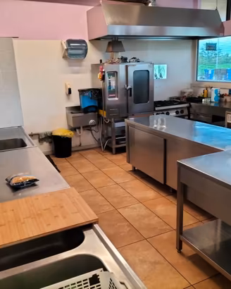 Laboratorio di gastronomia attrezzato