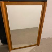 Specchio in legno di noce rettangolare
