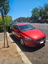 Volvo v40 d2