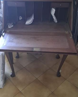 Scrittoio antico con ribalta  in stile Queen Anne