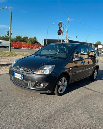 Ford Fiesta 1.2 16V 3p. Ghia