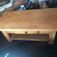 Tavolo in legno massiccio da ristrutturare