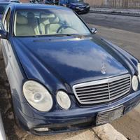 Ricambi Mercedes-Benz Classe E320 2006(W211)648961