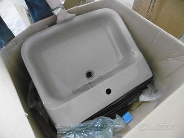 Lavandino e Colonna Conca Ideal Standard