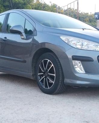 Peugeot 308 1.6 HDI 90CV Premium 