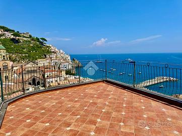 3 LOCALI A AMALFI
