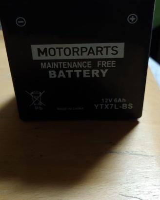 Batteria moto 12V 6Ah YTX7L-BS come nuova