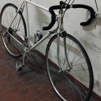 Bici epoca marca Adriatica Pesaro per Eroica
