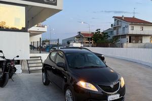 Lancia Ypsilon 1.2 69 CV 5 porte GPL Ecochic Silve