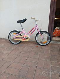 Due biciclette da bambina
