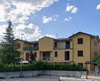 Luminoso appartamento con posto auto coperto