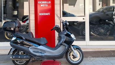 Piaggio X9 500
