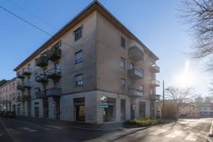 Immobile di 165 m² con 4 locali a Macherio