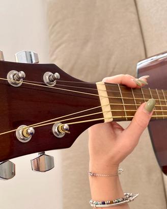 Chitarra acustica FENDER