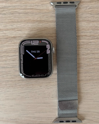 Apple Watch Series 7 45mm in Acciaio GPS+Cellular