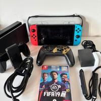 Nintendo Switch + accessori + Fifa 19